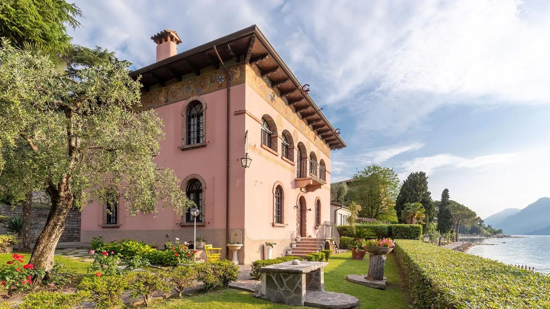 Villa Schlosser Lake Front & Private Pool Malcesine