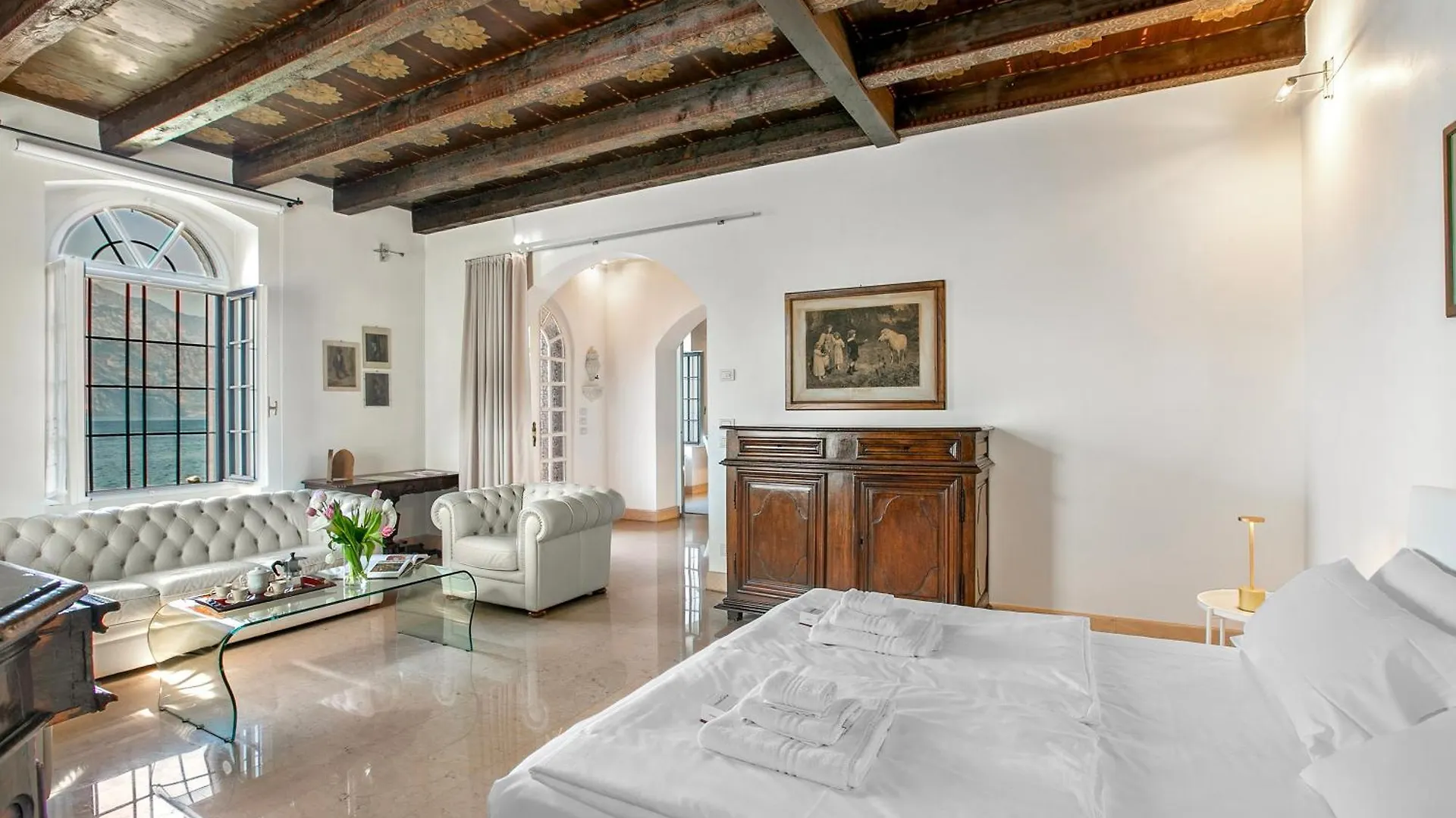 Villa Schlosser Lake Front & Private Pool Malcesine 0*,  Italy