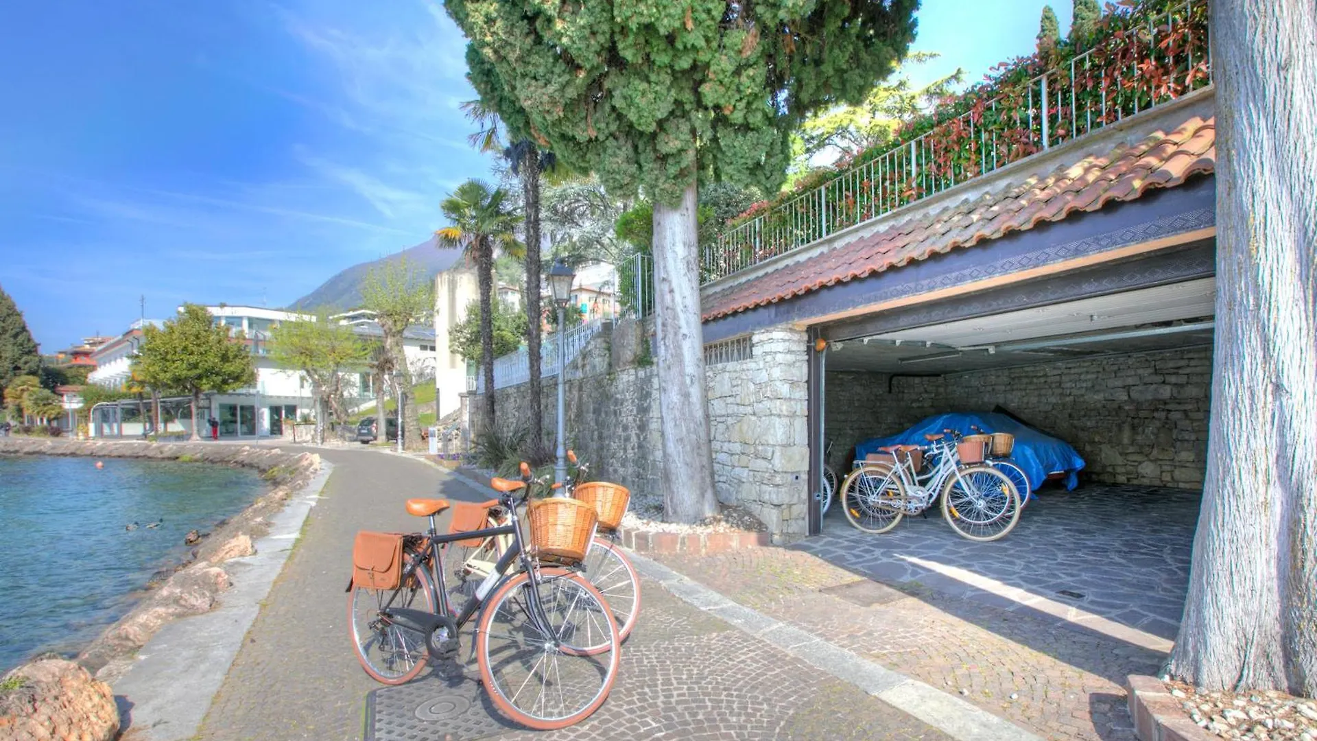 Villa Schlosser Lake Front & Private Pool Malcesine